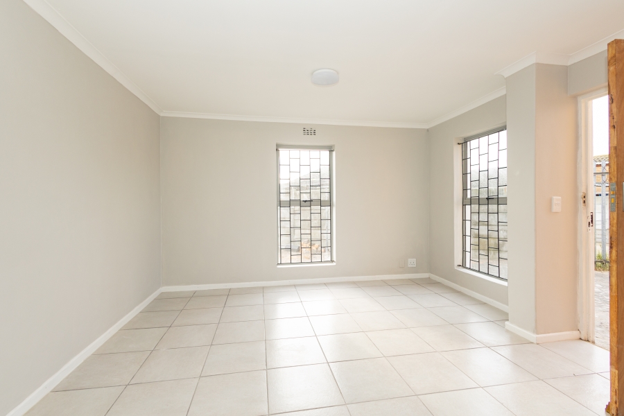 3 Bedroom Property for Sale in Bernadino Heights Western Cape